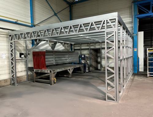 Ateliers et bureaux “boîte dans la boîte” : isolation et modularité pour l’industrie