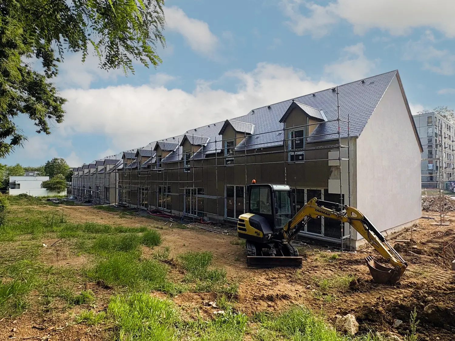 Construction de maisons individuelles groupées en ossature métallique légère à Allonnes par SWEELCO